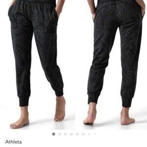 Athleta Salutation textured jogger Dreamweaver